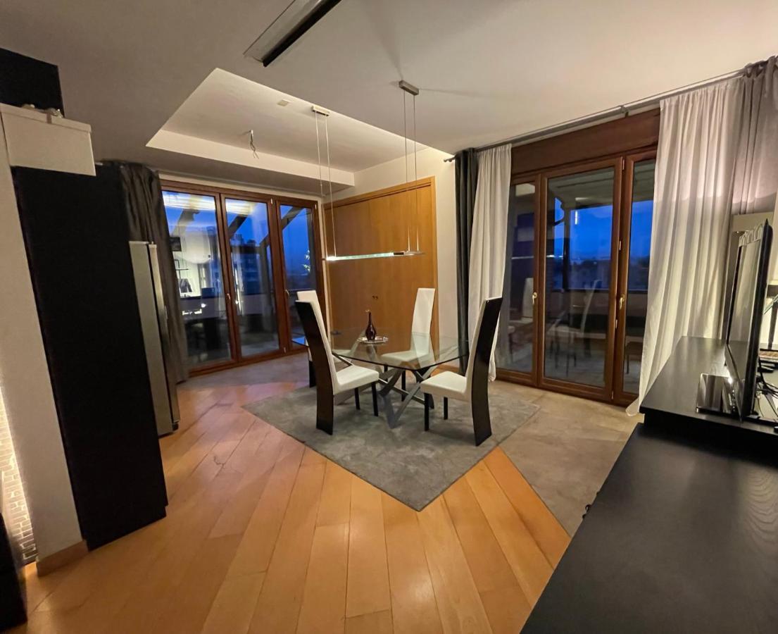 ボローニャAttico Con Vista Spettacolare E Jacuzziアパートメント エクステリア 写真