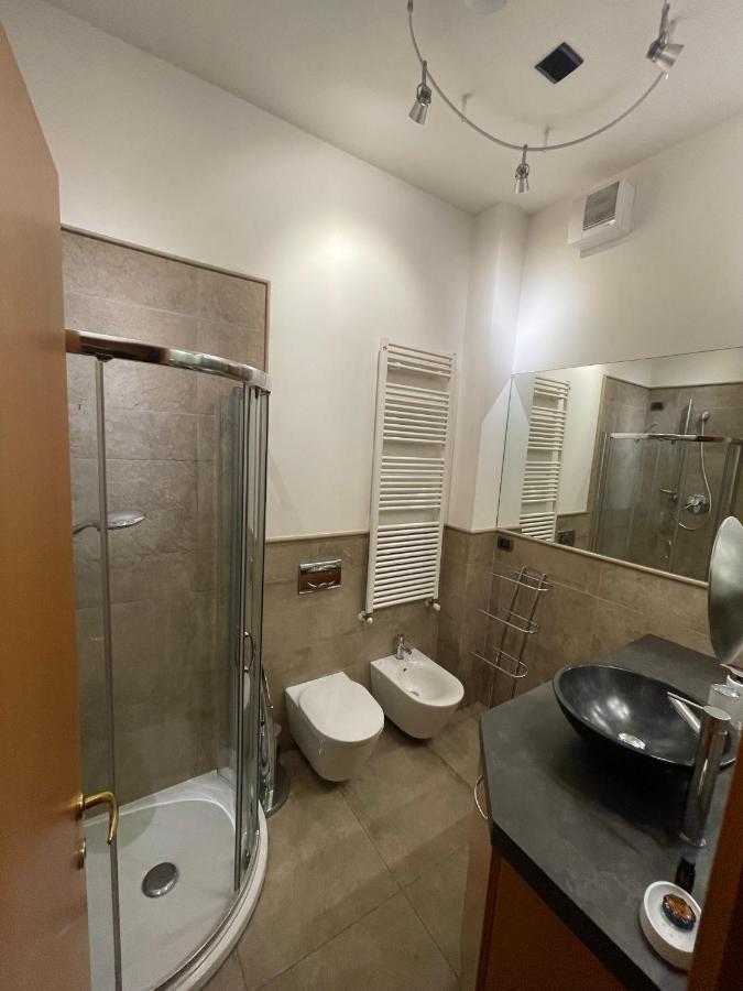 ボローニャAttico Con Vista Spettacolare E Jacuzziアパートメント エクステリア 写真