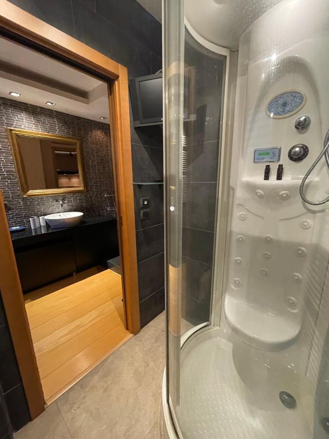 ボローニャAttico Con Vista Spettacolare E Jacuzziアパートメント エクステリア 写真